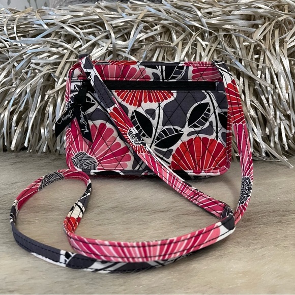VERA BRADLEY Cherry Blossoms 2014 Petite Crossbody Quilted Pink White Floral - Picture 1 of 12